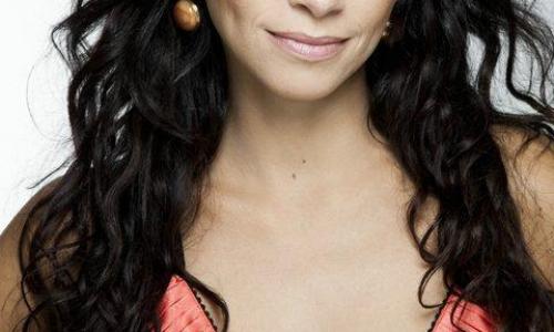 SUZANA PIRES SE DESTACA COMO ATRIZ E NA EQUIPE DE ROTEIRO DA NOVELA “FLOR DO CARIBE” SUZANA PIRES SE DESTACA COMO ATRIZ E NA EQUIPE DE ROTEIRO DA NOVELA “FLOR DO CARIBE”